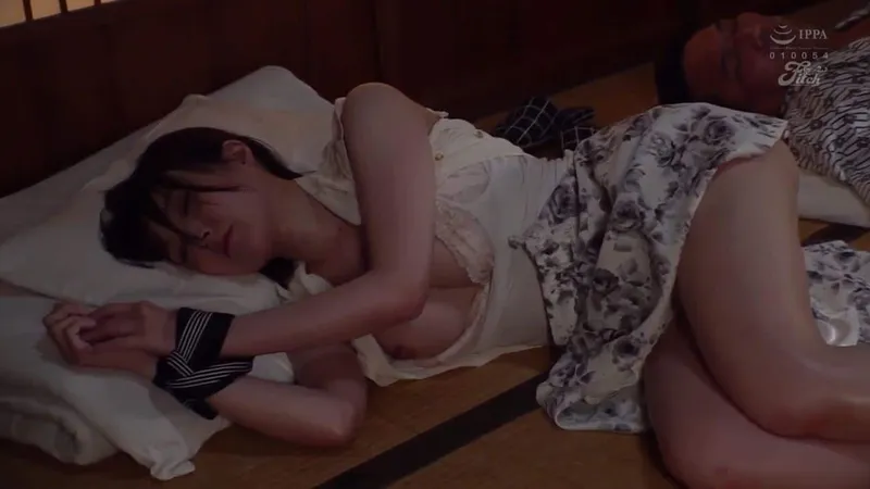 Xin gã chồng đi bàn việc làm ăn với tiền bối, nữ nhân viên rơi vào kế hoạch của ông tiền bối biến thái